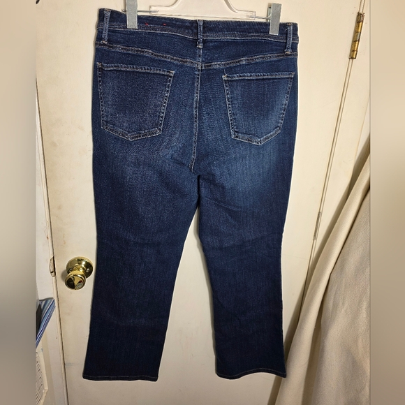 Talbots Women's Size 12 Barely Boot Curvy Flawless 5 Pocket Blue Jeans - Picture 2 of 8